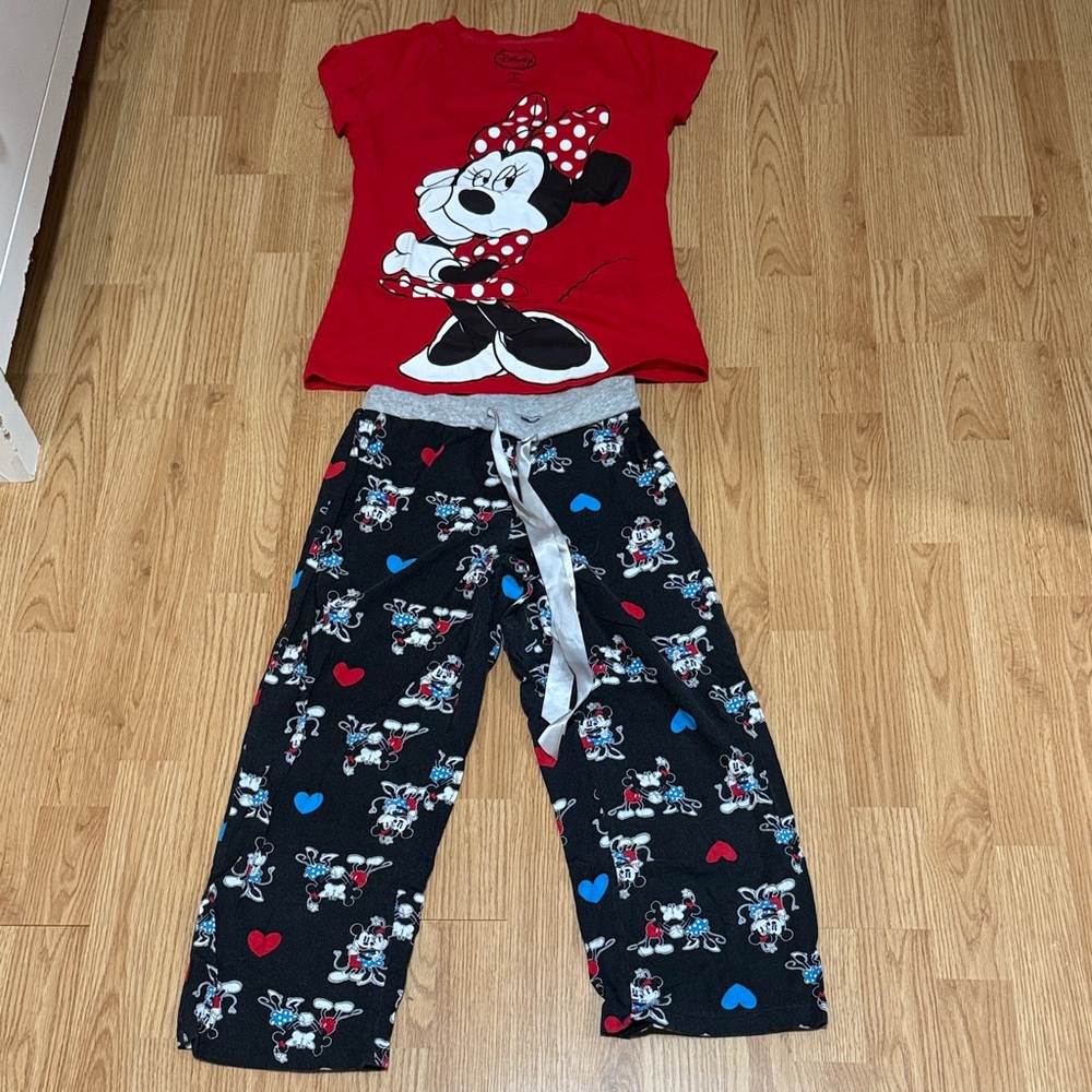 Disney Red and Black Minnie Mouse Pajama Set - Picture 4 of 4